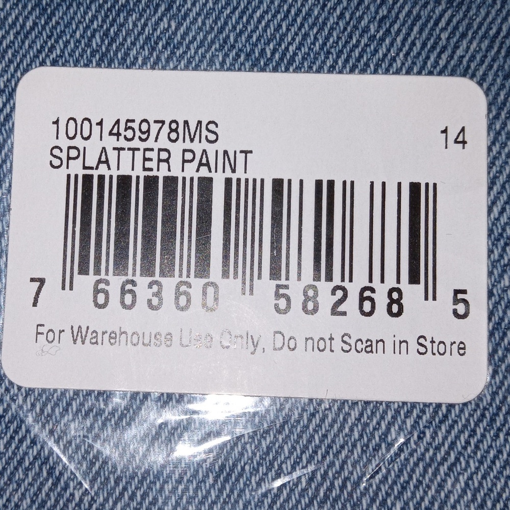 MACY's: Women's Style & Co Curvy-Fit Straight Cropped Mom Jeans - Picture 4 of 4